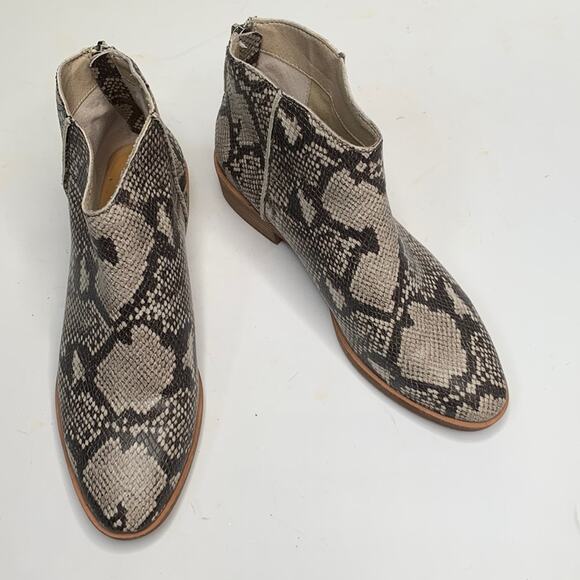 Dolce Vita Women's Tavin Faux Snakeskin Zip Booties Ankle Boots S-044 Sz 8.5 - Picture 2 of 9